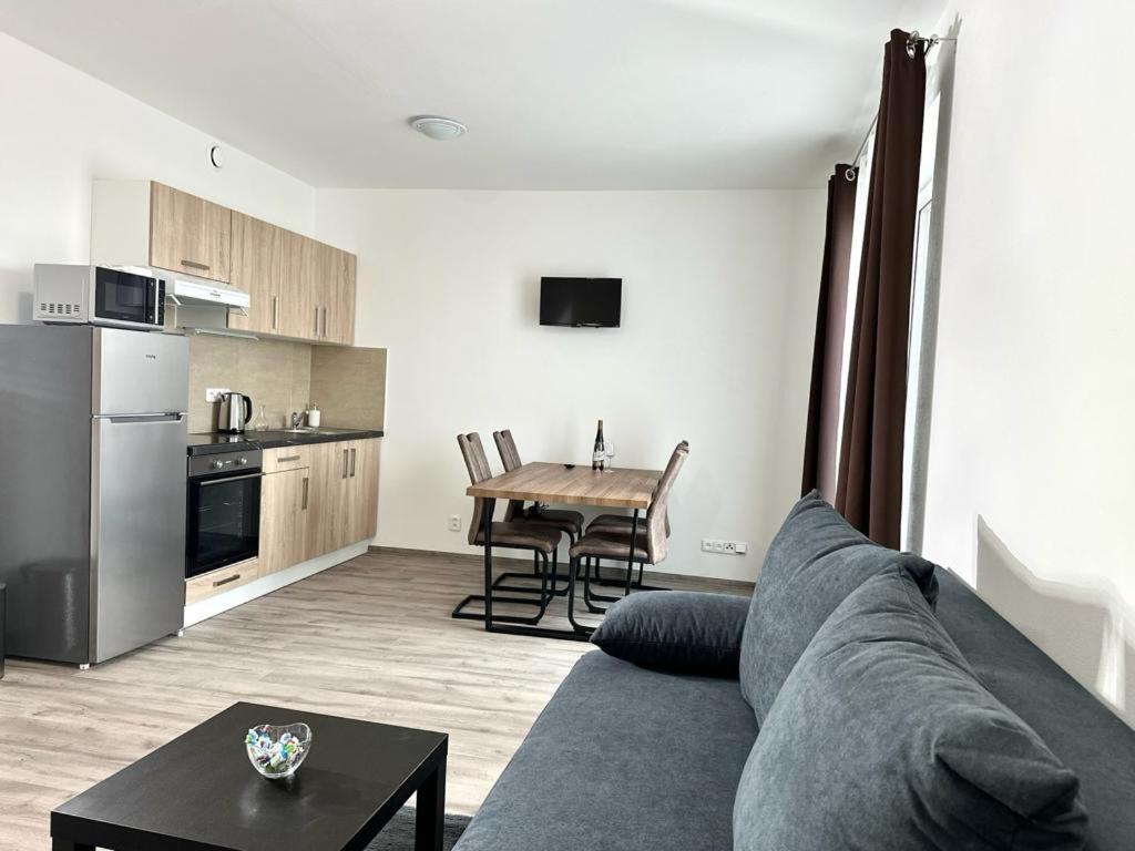 Sky Apartments 509 Plzen Luaran gambar