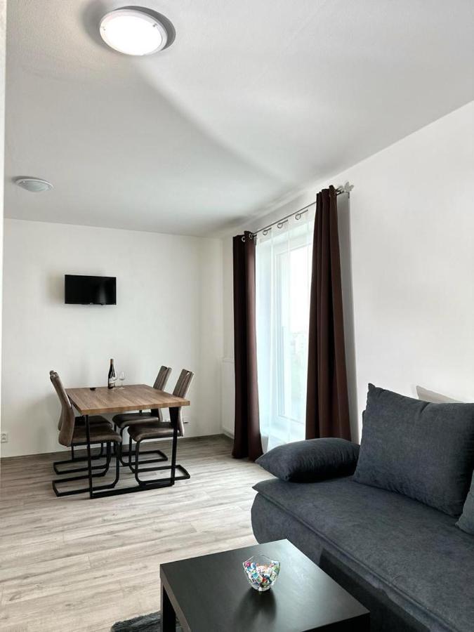Sky Apartments 509 Plzen Luaran gambar